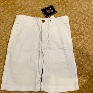 Sz 6 white shorts